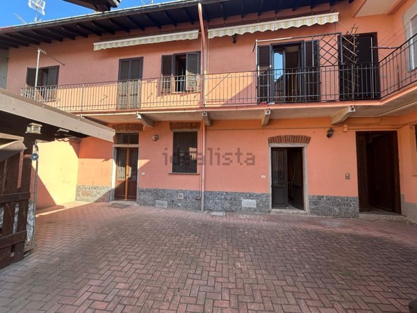 appartamento in vendita ad Arsago Seprio