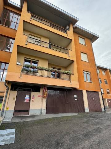 appartamento in vendita ad Azzate