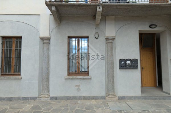 appartamento in vendita ad Azzate
