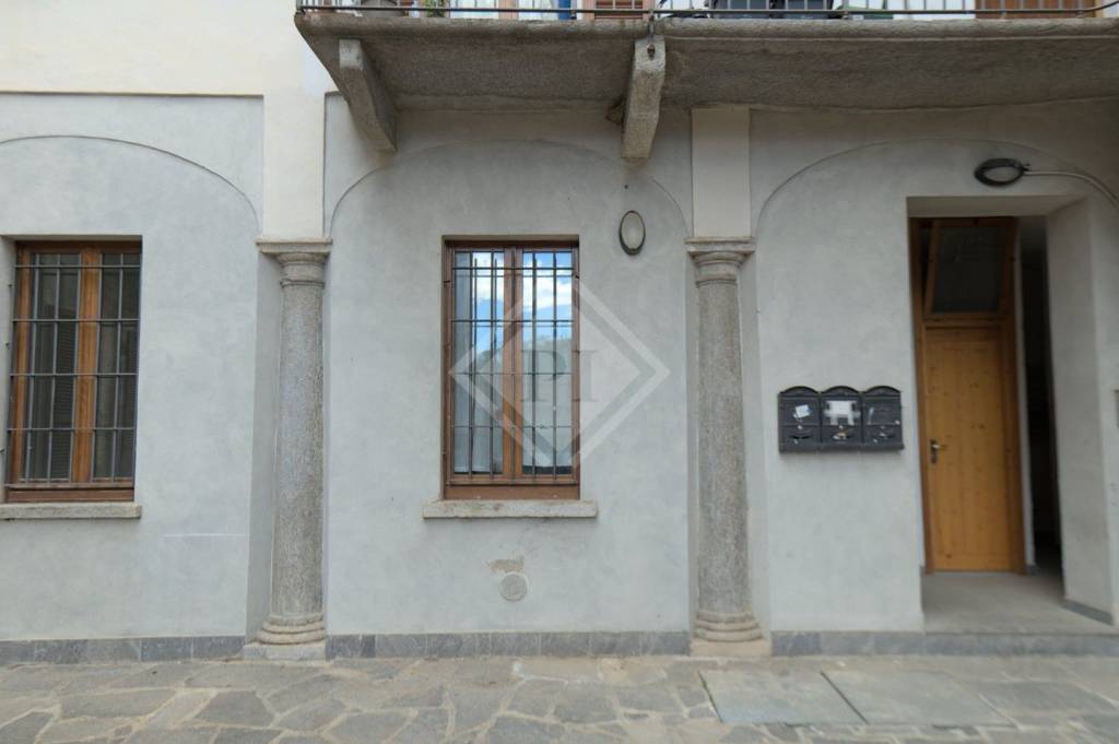 appartamento in vendita ad Azzate
