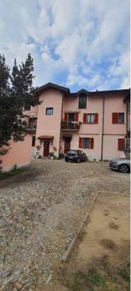 appartamento in vendita ad Azzate