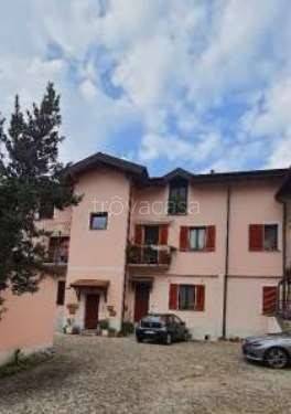 appartamento in vendita ad Azzate