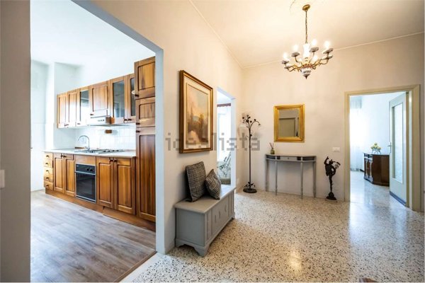 appartamento in vendita ad Azzate