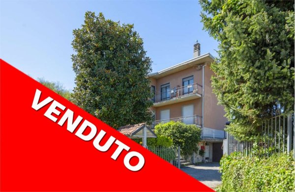 appartamento in vendita ad Azzate