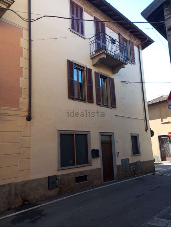 appartamento in vendita ad Azzate