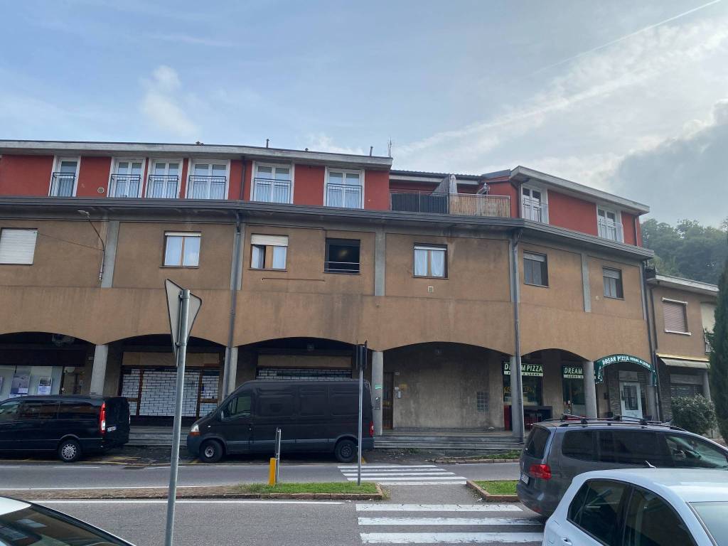 appartamento in vendita ad Azzate