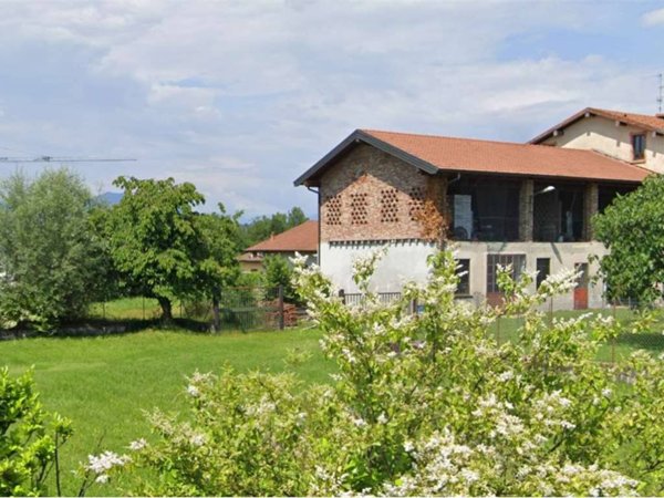 appartamento in vendita ad Azzate