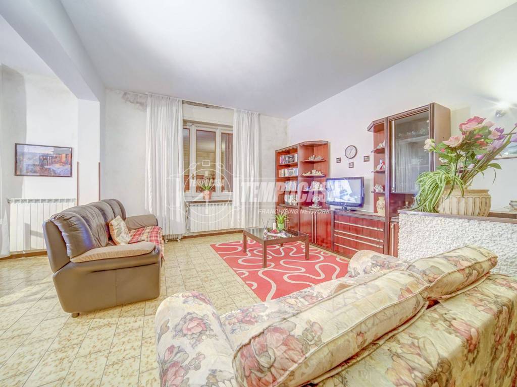 appartamento in vendita ad Azzate