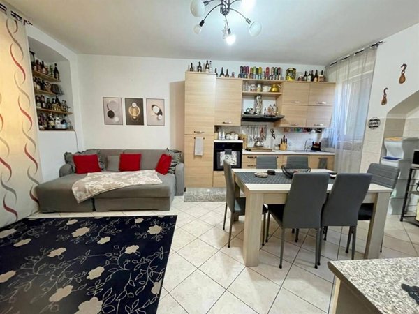 appartamento in vendita ad Azzate