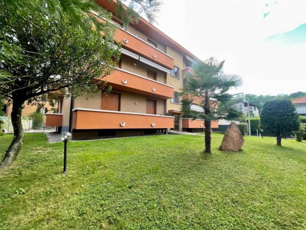 appartamento in vendita ad Azzate
