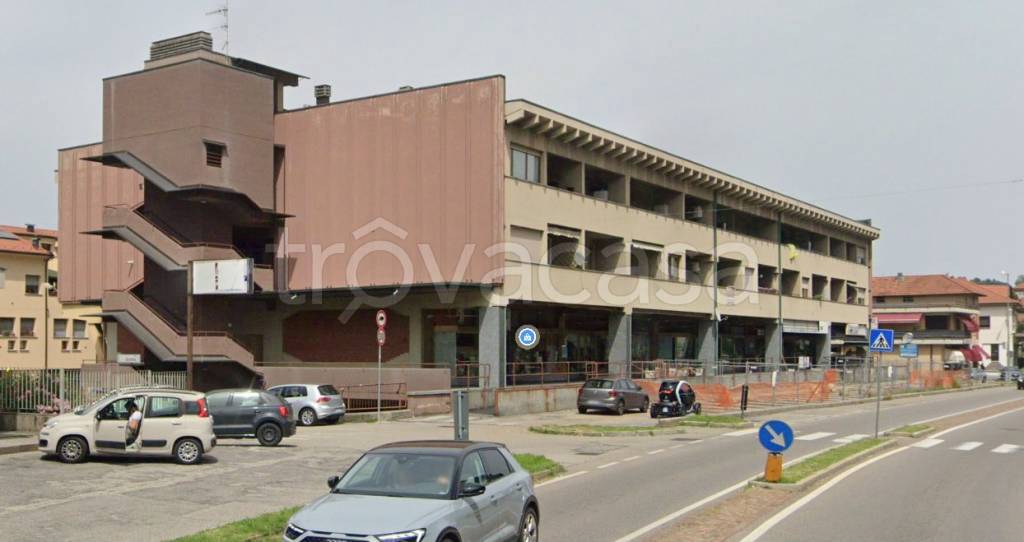appartamento in vendita ad Azzate