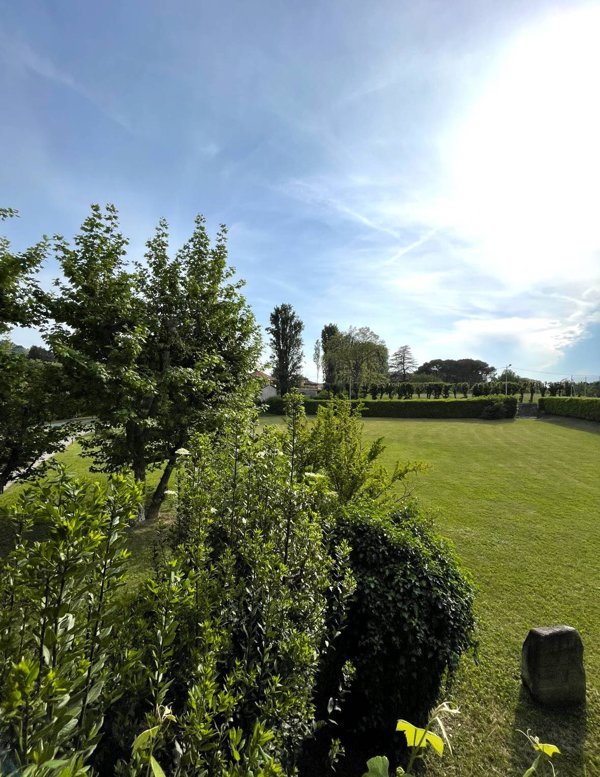 casa indipendente in vendita ad Azzate