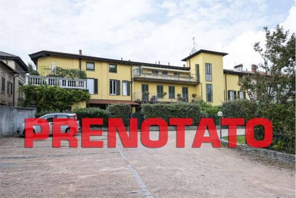appartamento in vendita ad Azzate