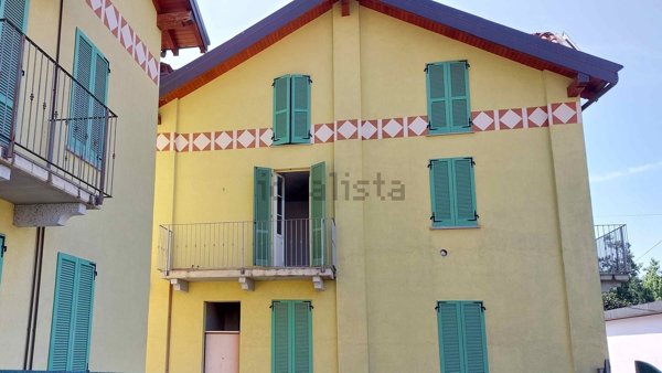 appartamento in vendita ad Azzate