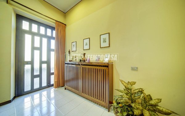 appartamento in vendita ad Azzate