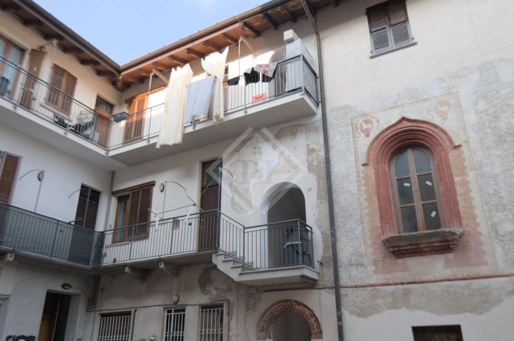 appartamento in vendita ad Azzate