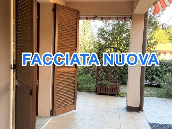 casa indipendente in vendita ad Azzate