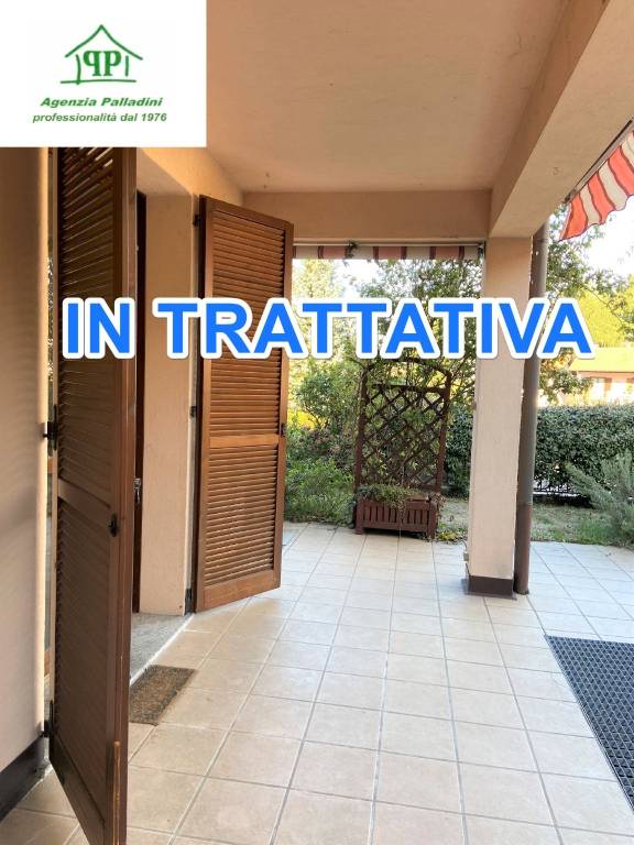 casa indipendente in vendita ad Azzate