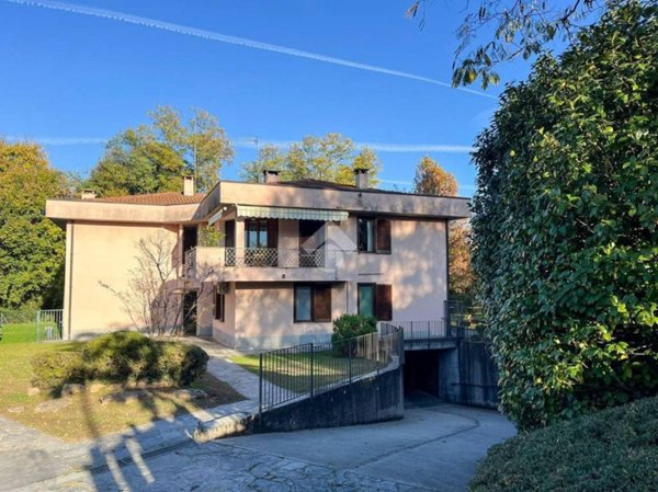 appartamento in vendita ad Azzate