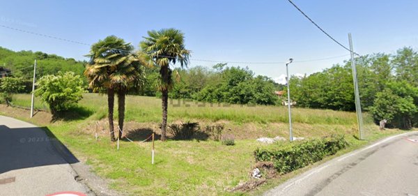 casa indipendente in vendita ad Azzate