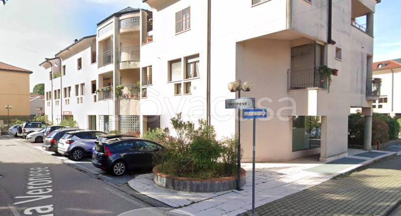 appartamento in vendita ad Azzate