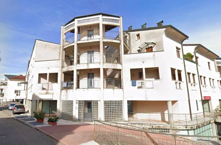 appartamento in vendita ad Azzate