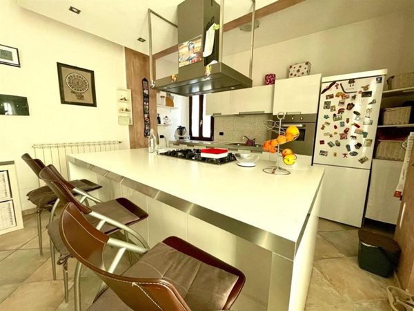 appartamento in vendita ad Azzate