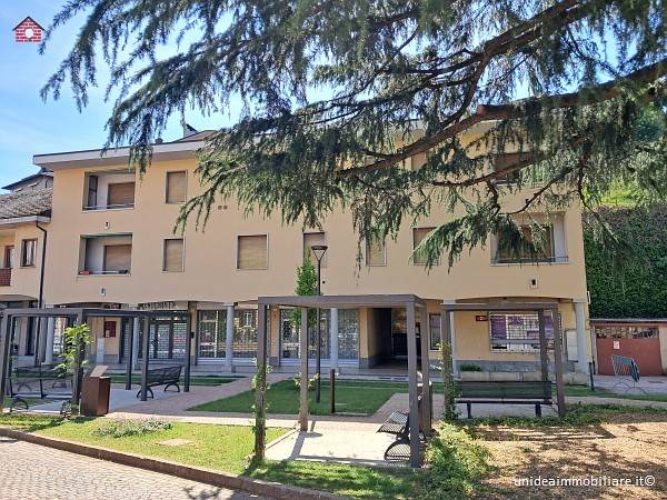 appartamento in vendita ad Azzate