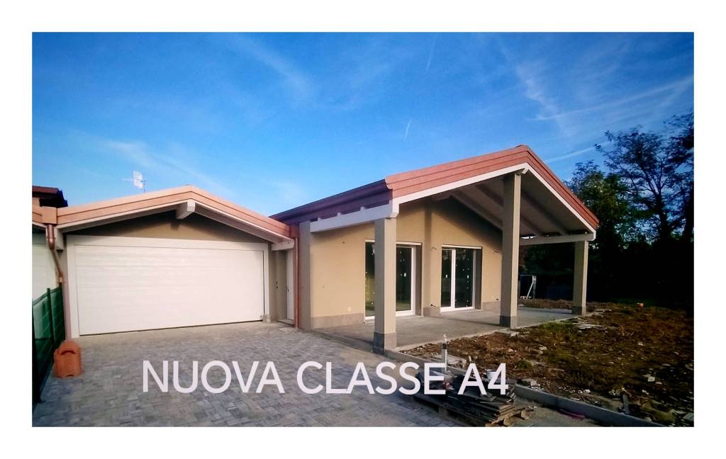 casa indipendente in vendita ad Azzate