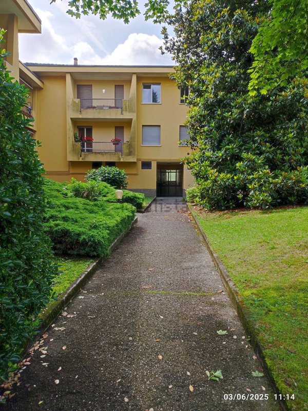 appartamento in vendita ad Azzate