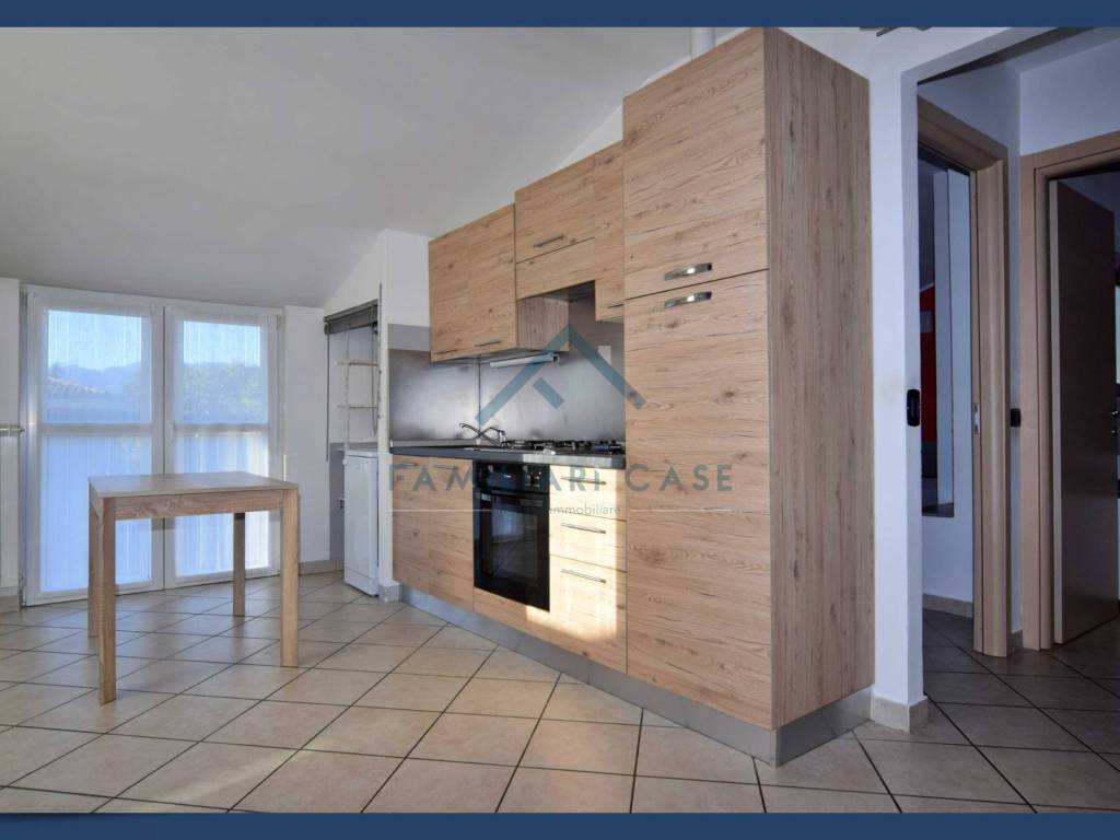 appartamento in vendita ad Azzate
