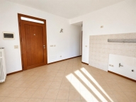 appartamento in vendita ad Azzate