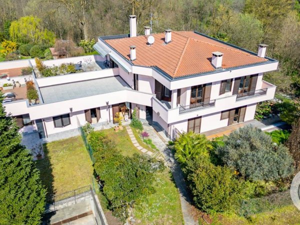 appartamento in vendita ad Azzate