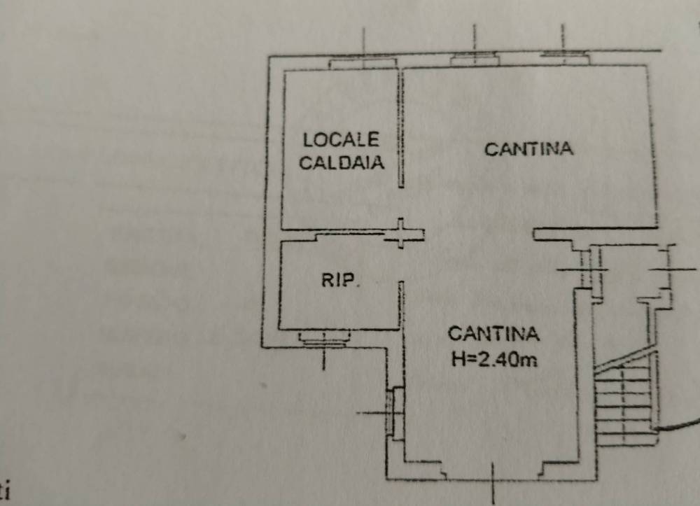 casa indipendente in vendita ad Azzate in zona Castello