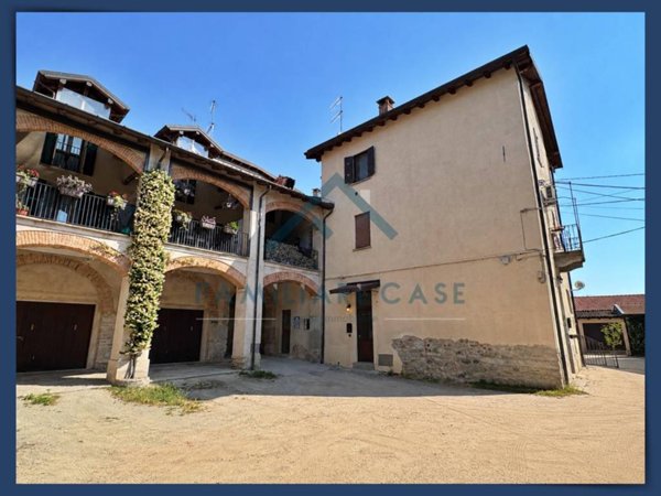 appartamento in vendita ad Azzate