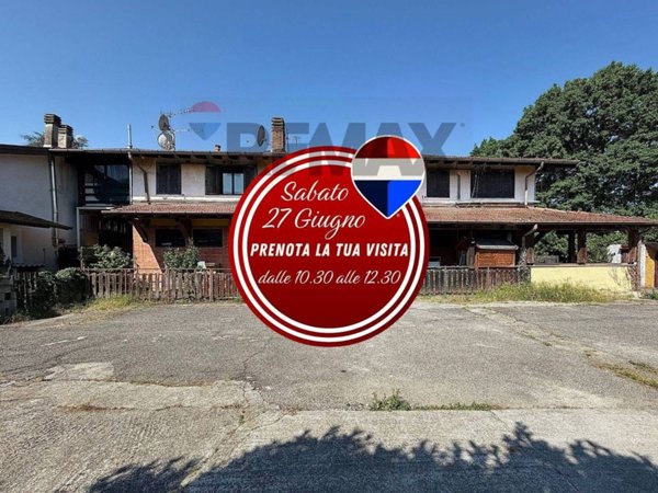 casa indipendente in vendita ad Azzate