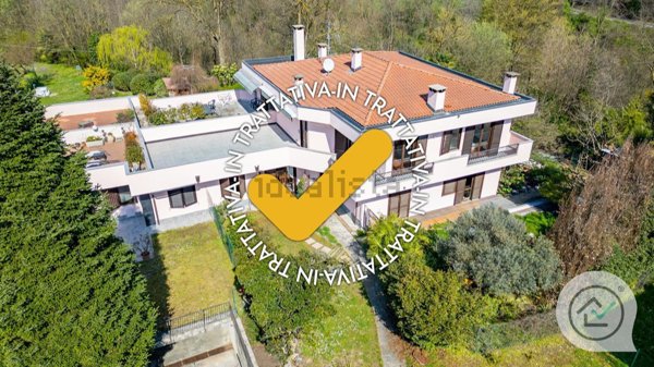 appartamento in vendita ad Azzate in zona Erbamolle