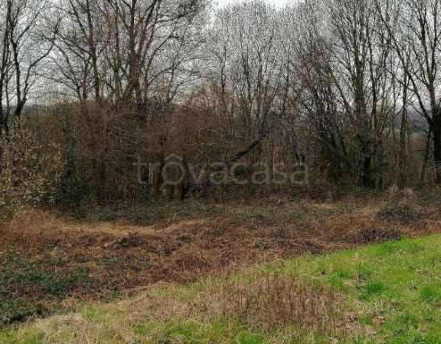 appartamento in vendita ad Azzate in zona Castello