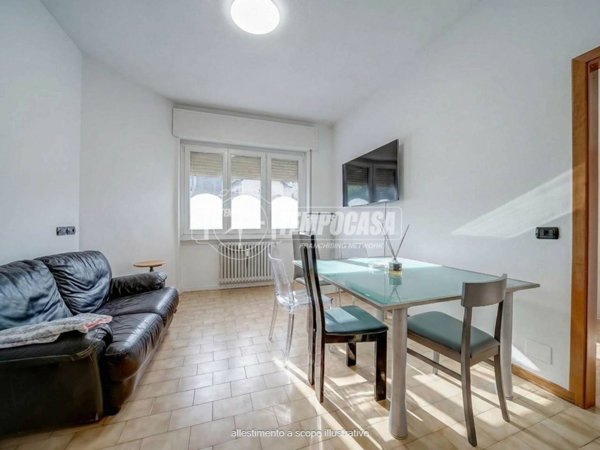 appartamento in vendita ad Azzate in zona Castello