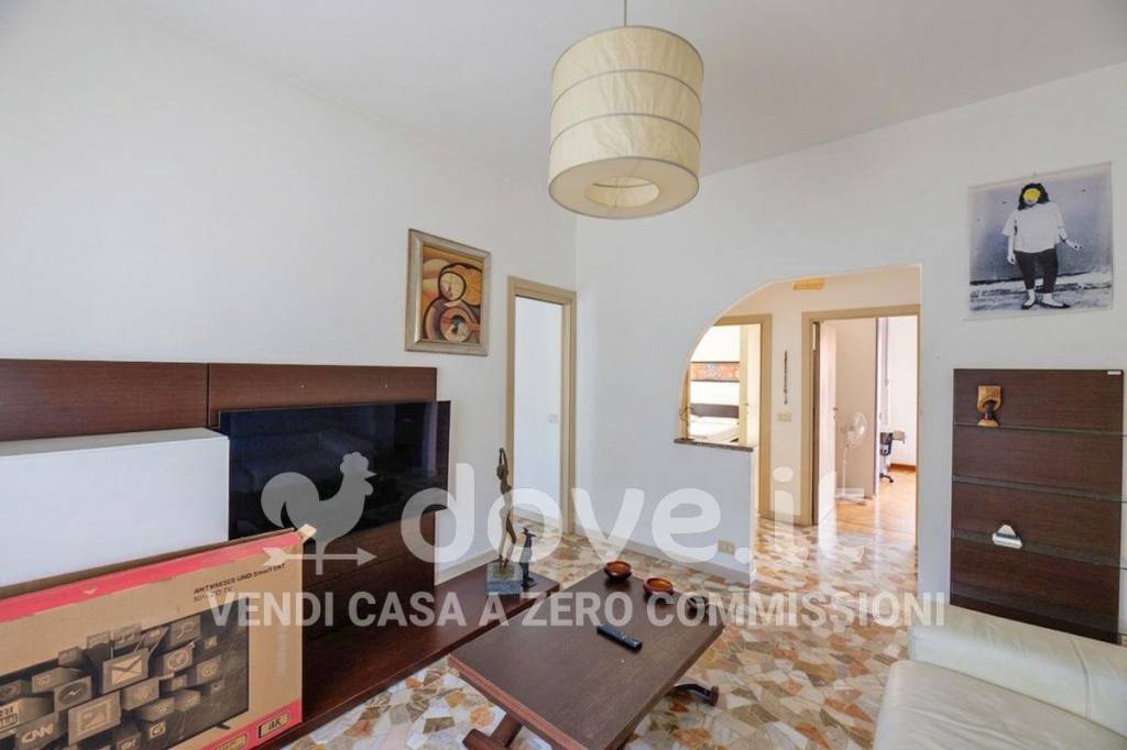appartamento in vendita ad Azzate in zona Castello