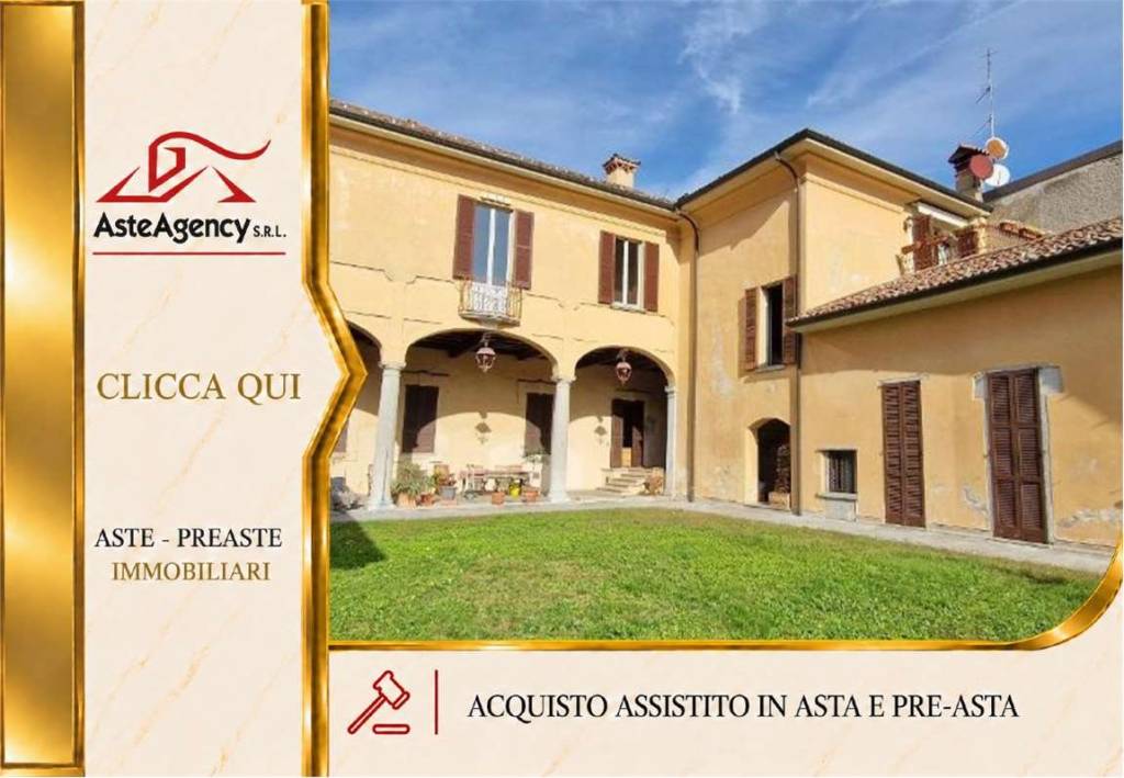 appartamento in vendita ad Azzate in zona Castello