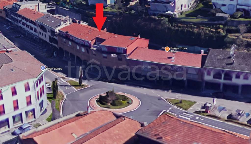 appartamento in vendita ad Azzate in zona Castello