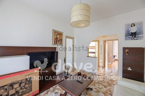 appartamento in vendita ad Azzate in zona Castello