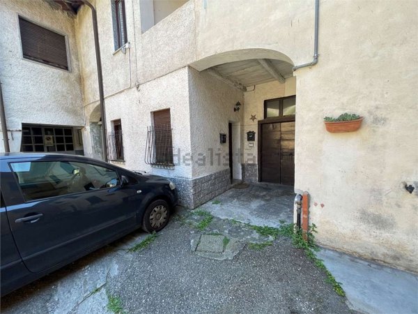 appartamento in vendita ad Azzio