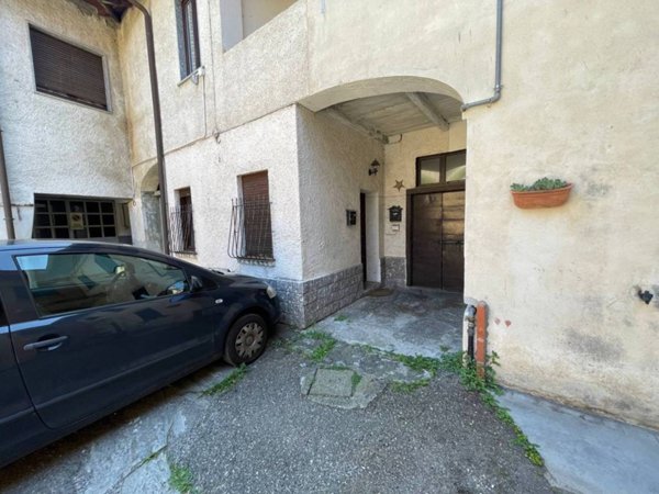 appartamento in vendita ad Azzio