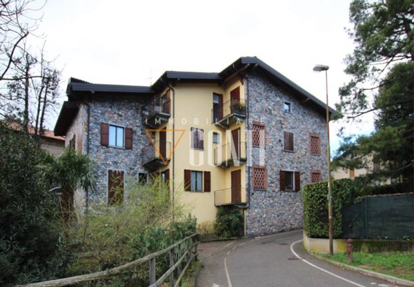 appartamento in vendita a Barasso