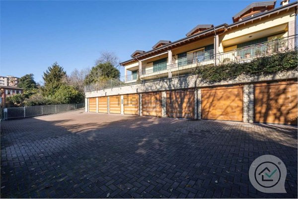 appartamento in vendita a Barasso