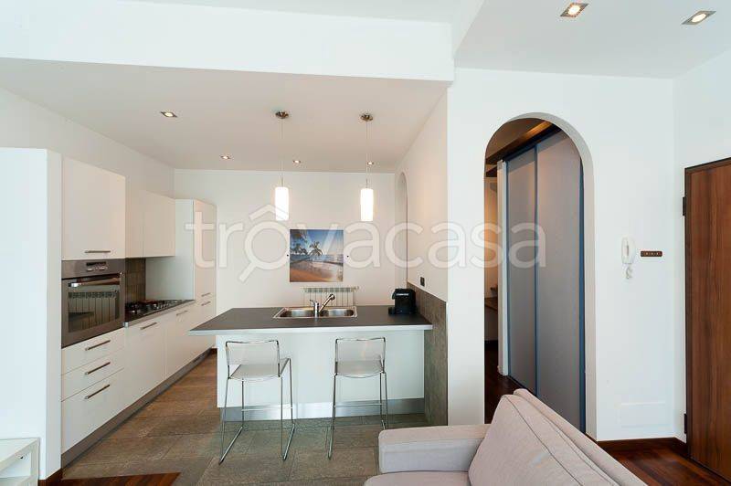 appartamento in vendita a Barasso