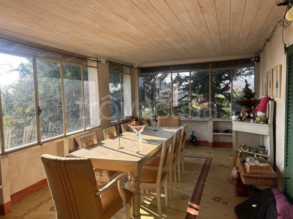 casa indipendente in vendita a Barasso