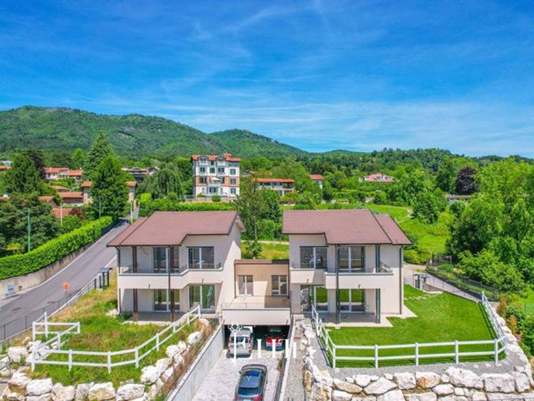 casa indipendente in vendita a Barasso